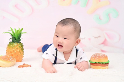 宜都宝宝在妈妈肚子里